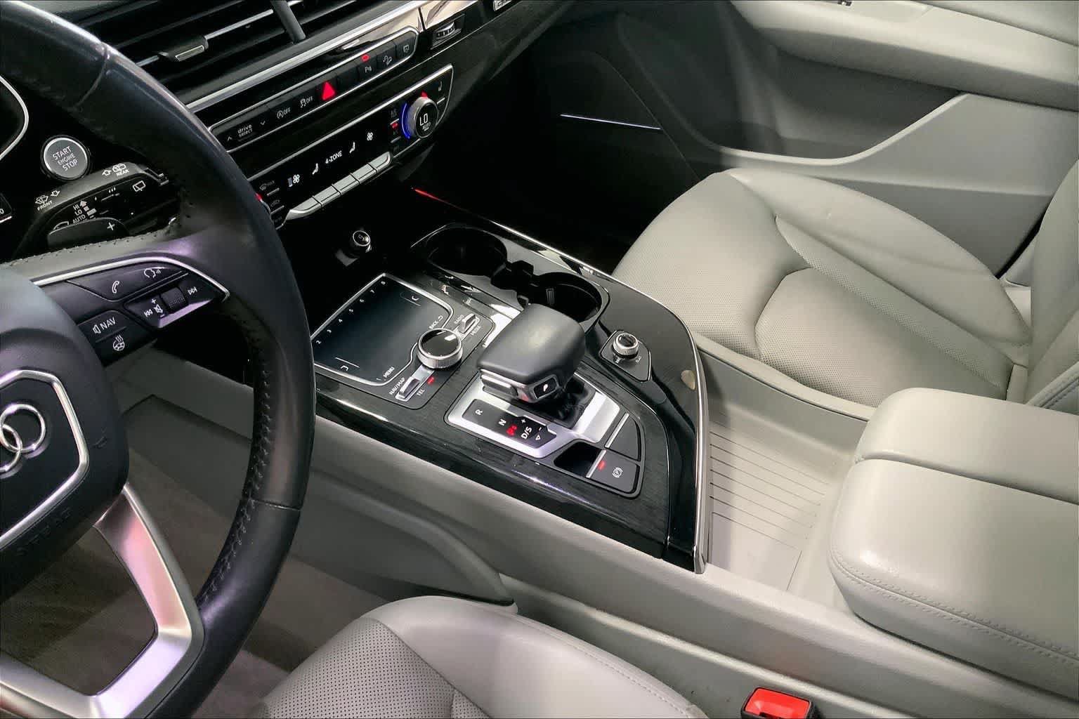 Used 2018 Audi Q7 3.0T Prestige AWD/4WD image 13