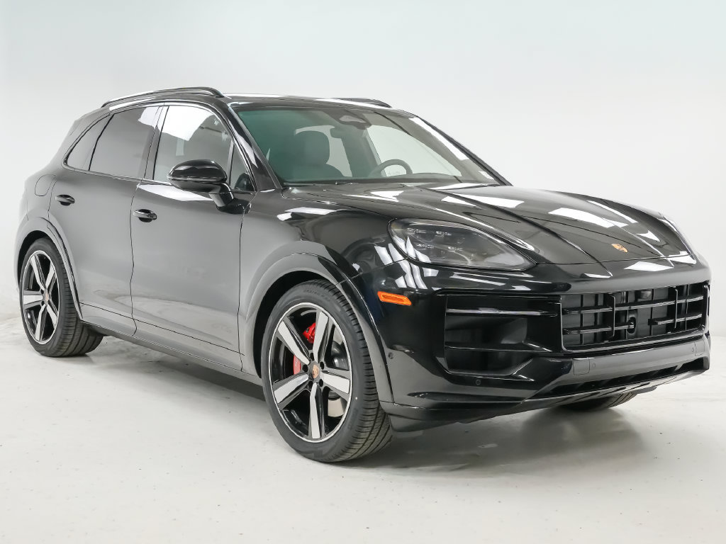 New 2026 Porsche Cayenne GTS AWD/4WD image 8