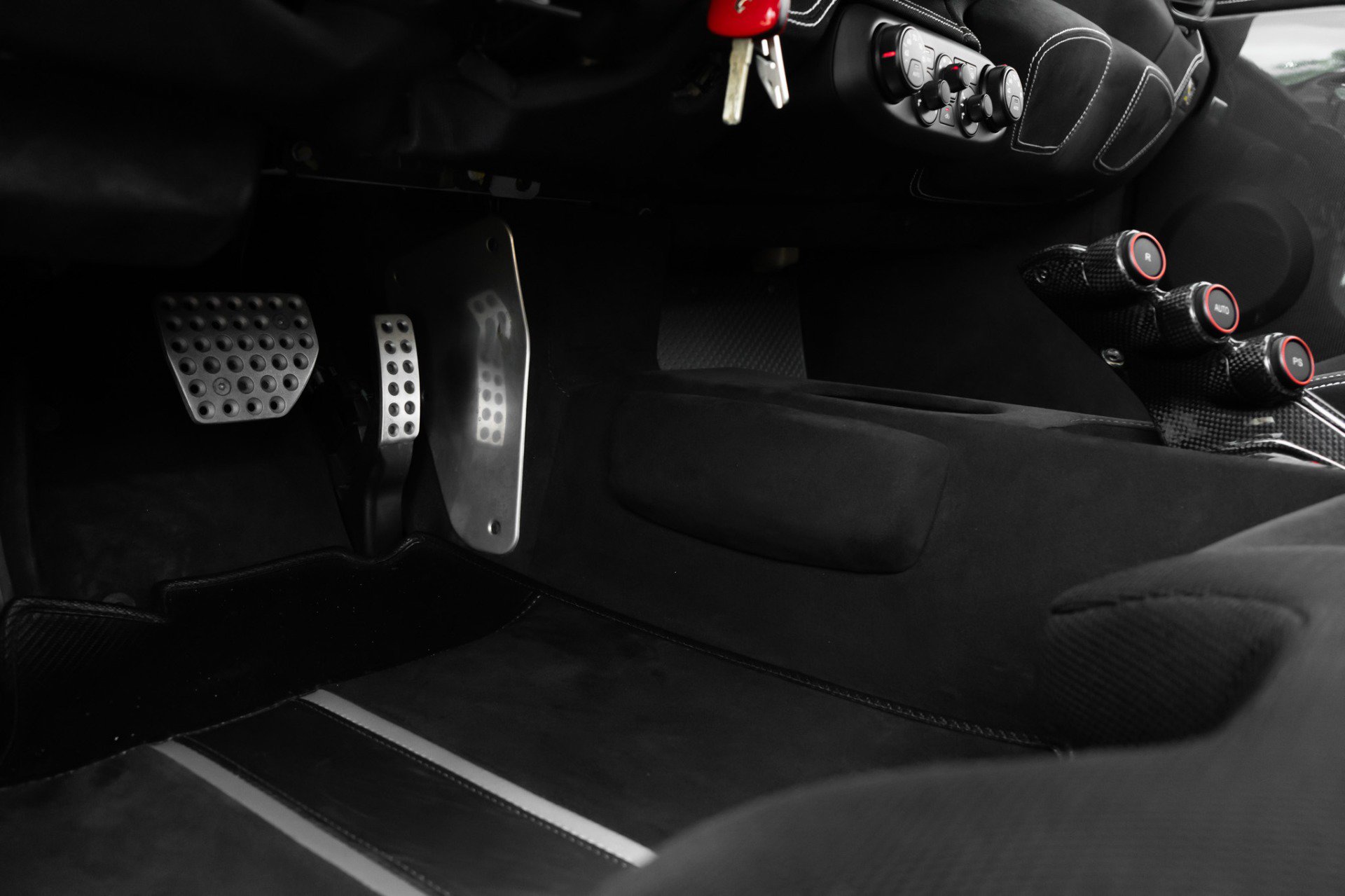 Used 2015 Ferrari 458 Speciale Coupe RWD image 83