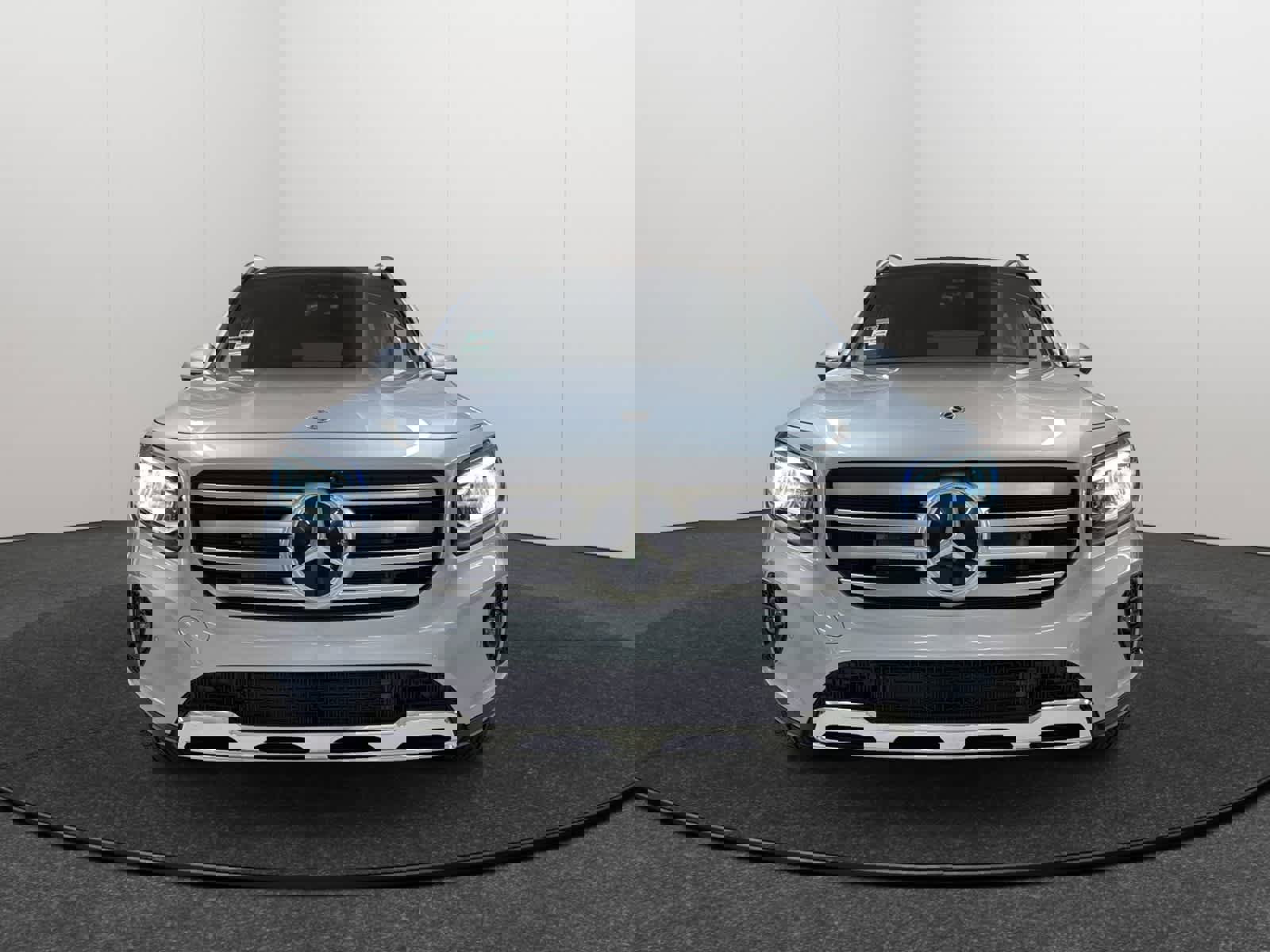 New 2026 Mercedes-Benz GLB 250 4MATIC image 2