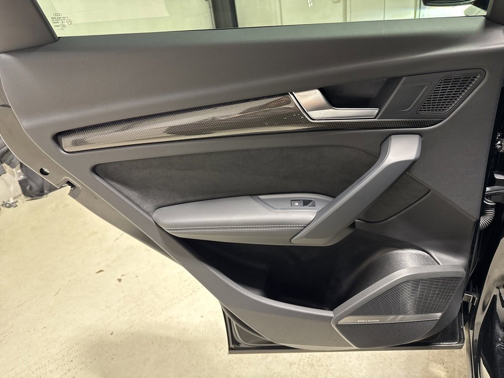 Used 2024 Audi SQ5 Prestige image 39