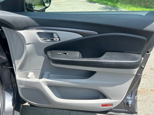 Used 2017 Honda Pilot EX-L image 28