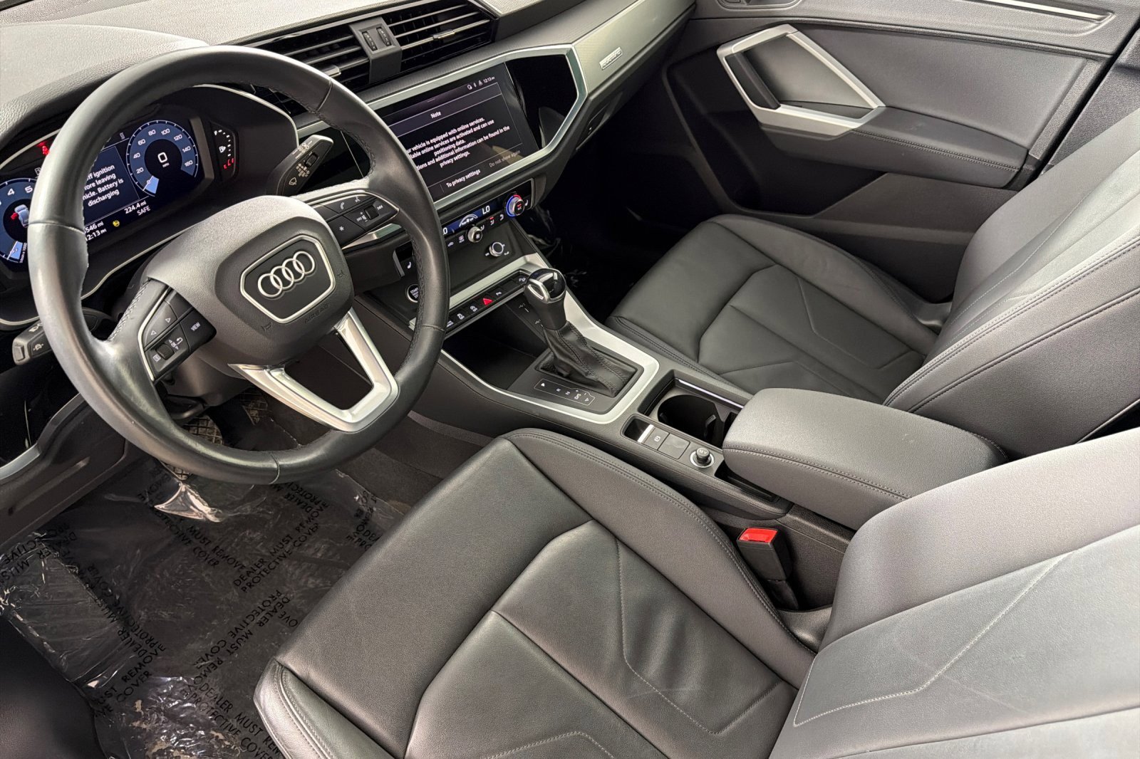 Used 2023 Audi Q3 2.0T Premium w/ Convenience Package AWD/4WD image 9