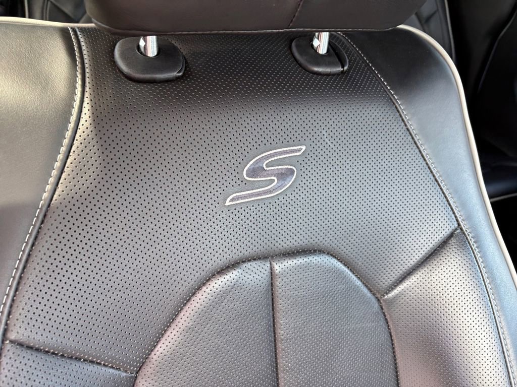 Used 2025 Chrysler Pacifica Limited FWD image 17