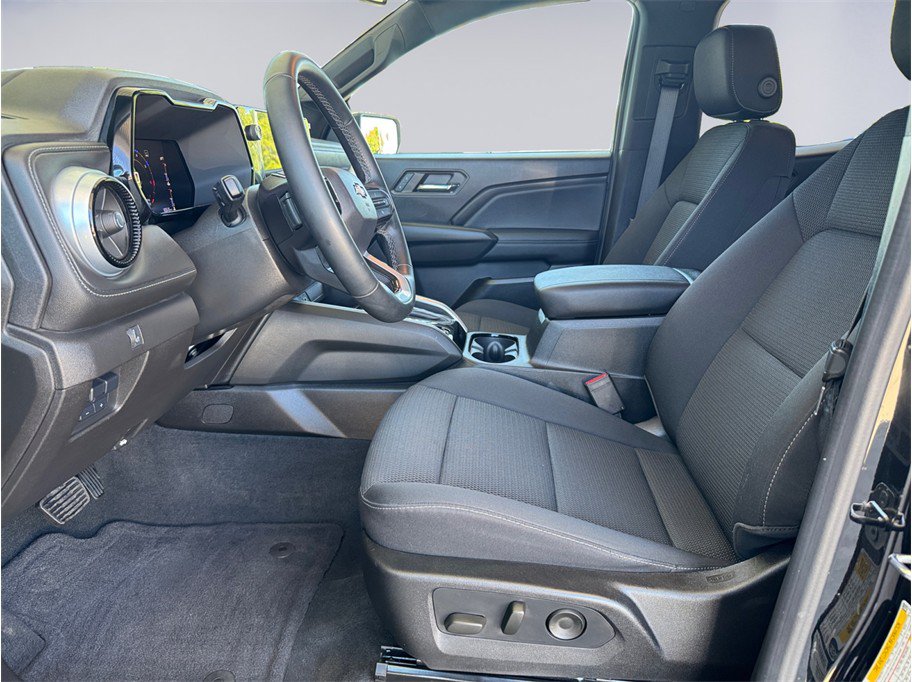 Used 2023 Chevrolet Colorado LT w/ LT Convenience Package II AWD/4WD image 10