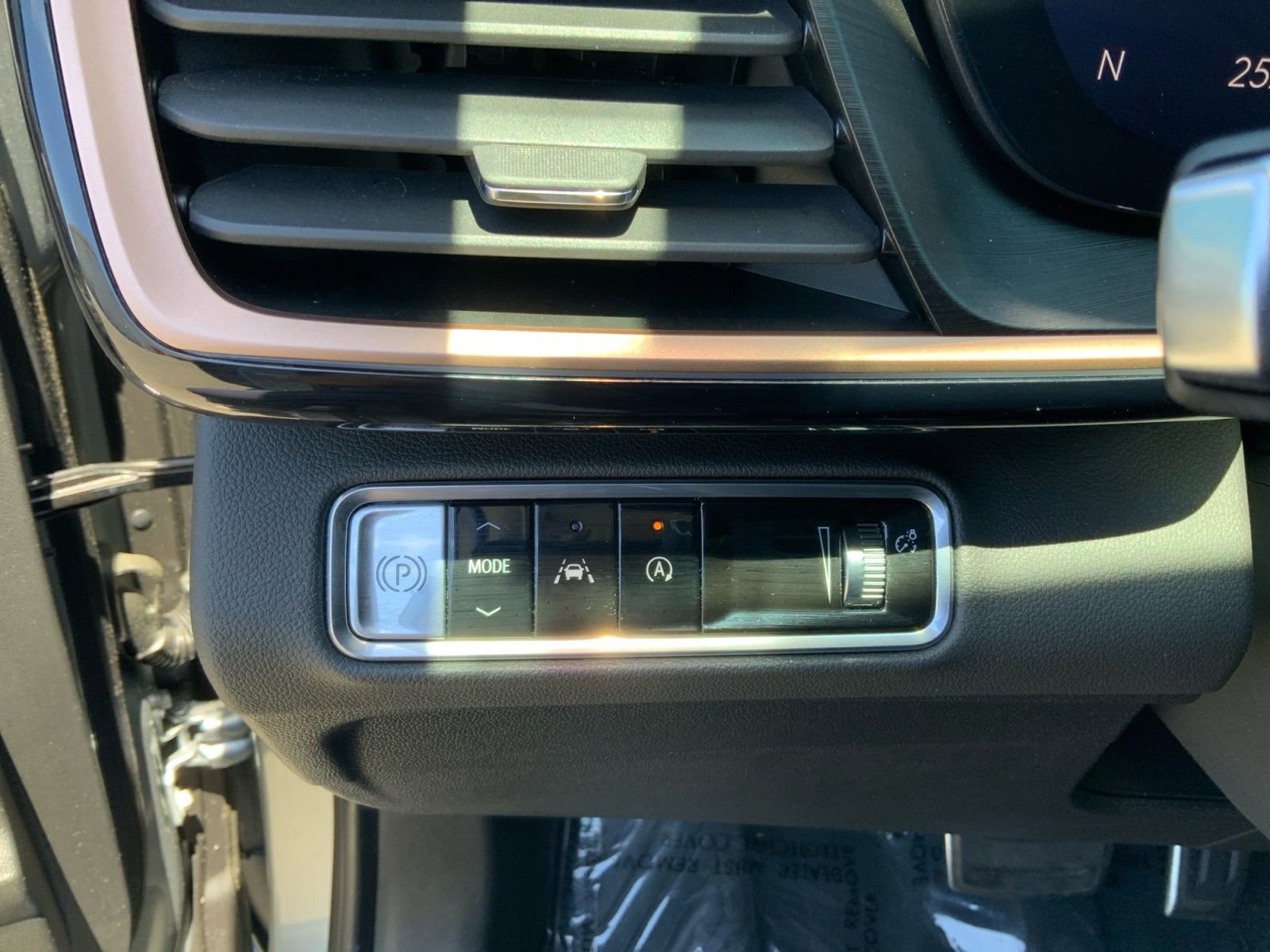 Used 2025 Buick Envision Sport Touring AWD/4WD image 19