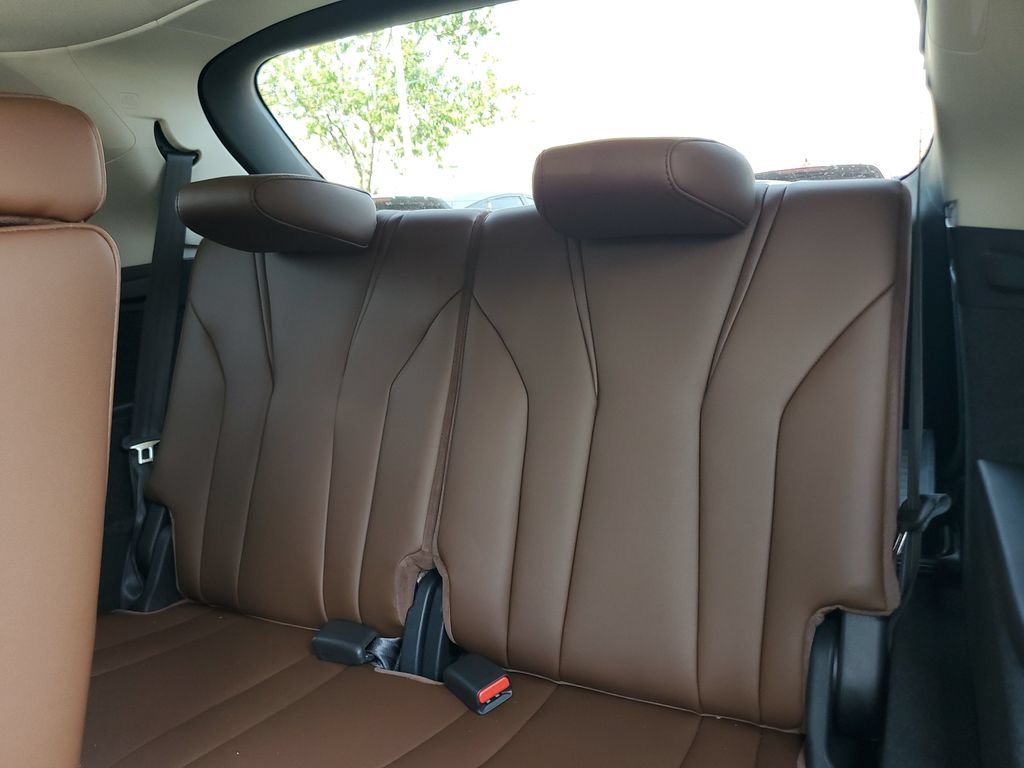 Certified 2026 Acura MDX w/ Technology Package FWD image 14