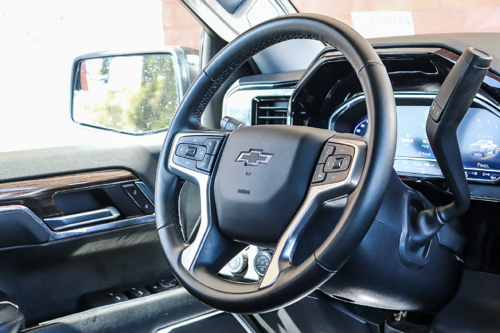 Used 2024 Chevrolet Silverado 1500 LT Trail Boss AWD/4WD image 15