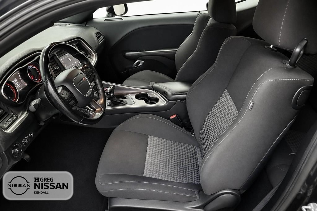 Used 2022 Dodge Challenger R/T RWD image 10