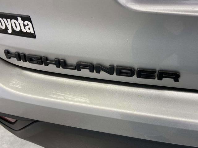 Certified 2024 Toyota Highlander LE image 10