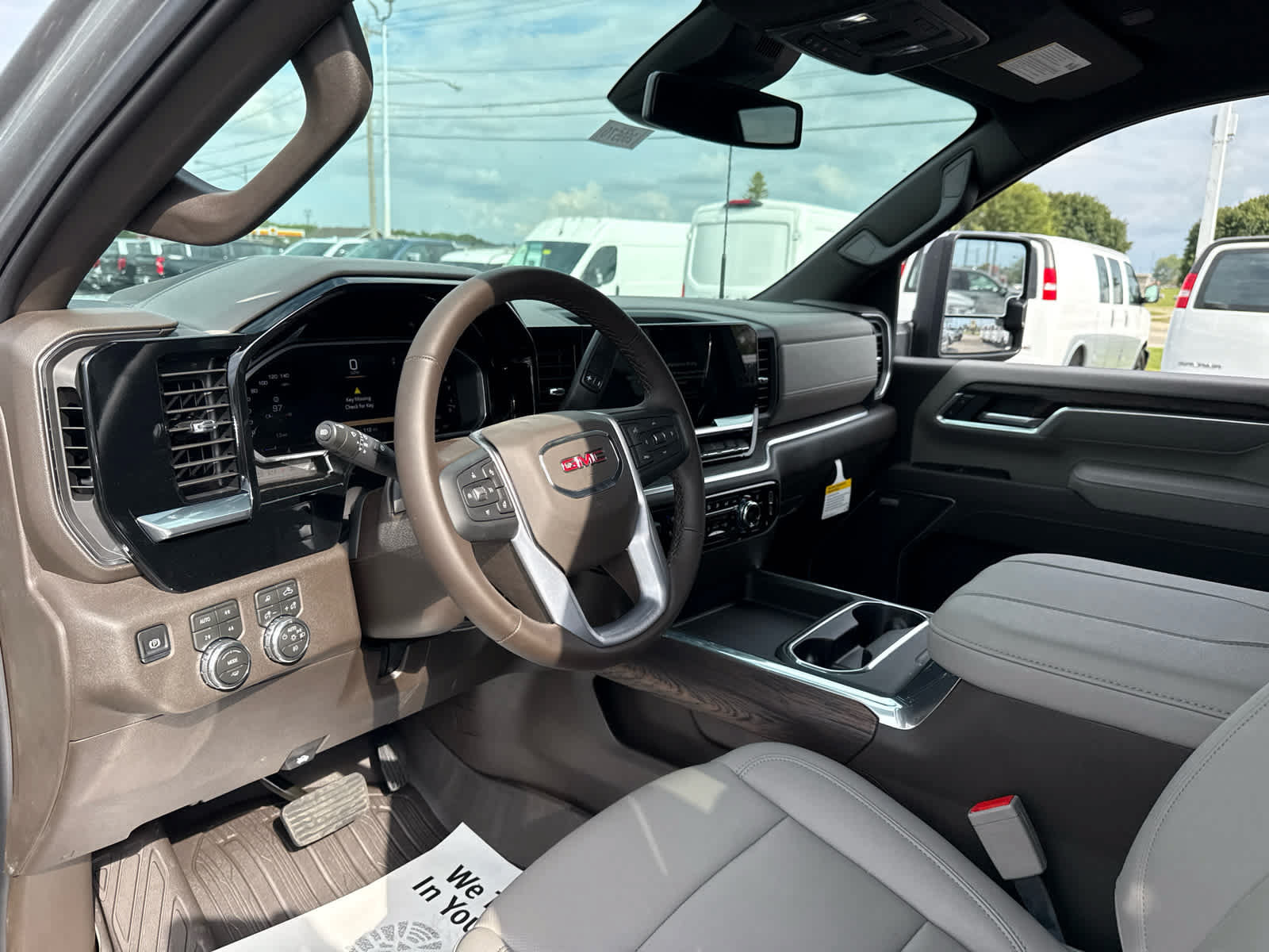 New 2026 GMC Sierra 3500 SLT w/ SLT Premium Package AWD/4WD image 12