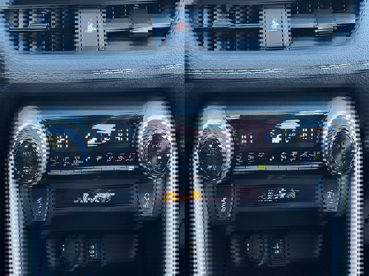 Used 2024 Toyota RAV4 XLE image 18