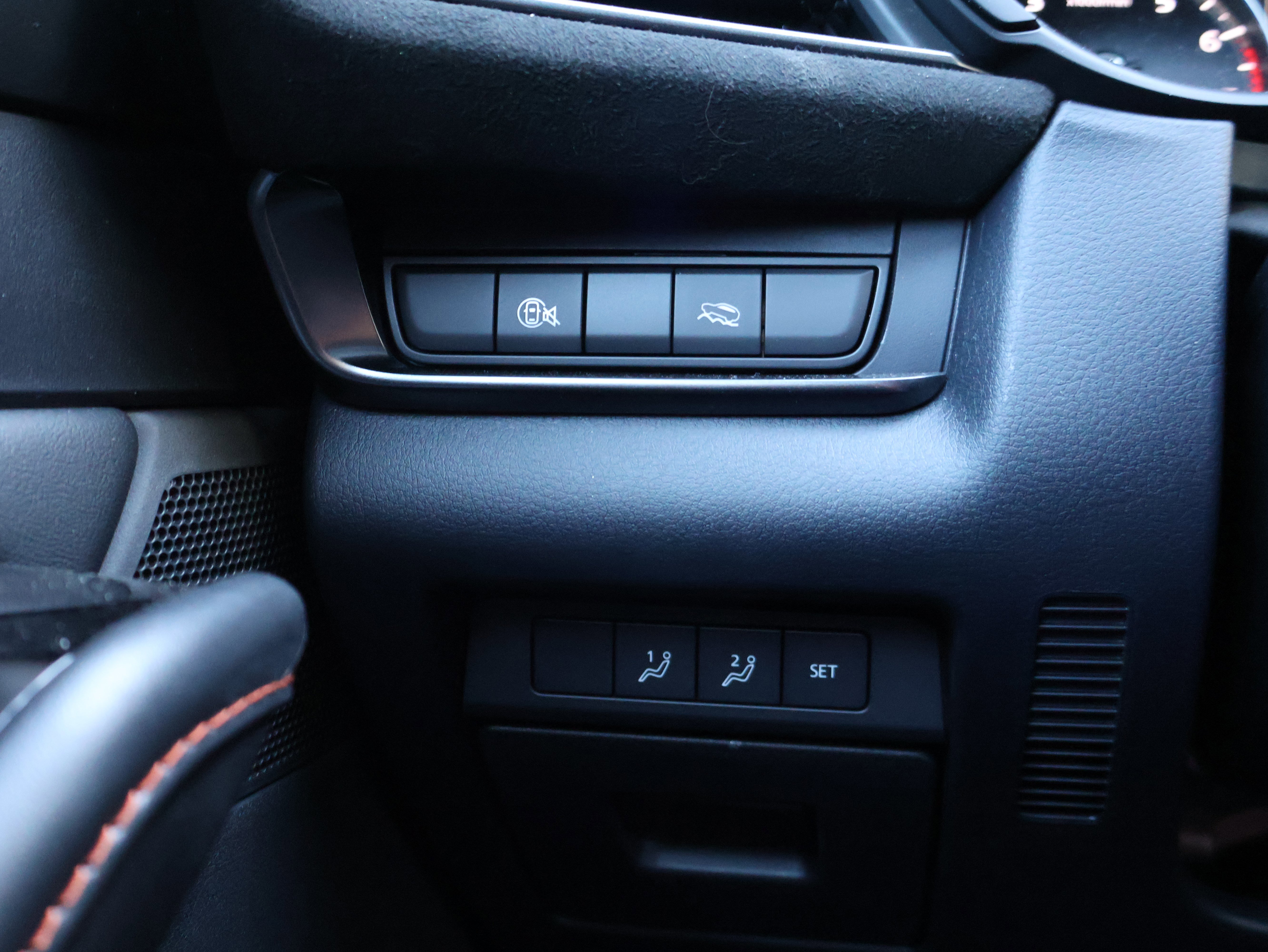 Certified 2025 MAZDA CX-30 Carbon image 40