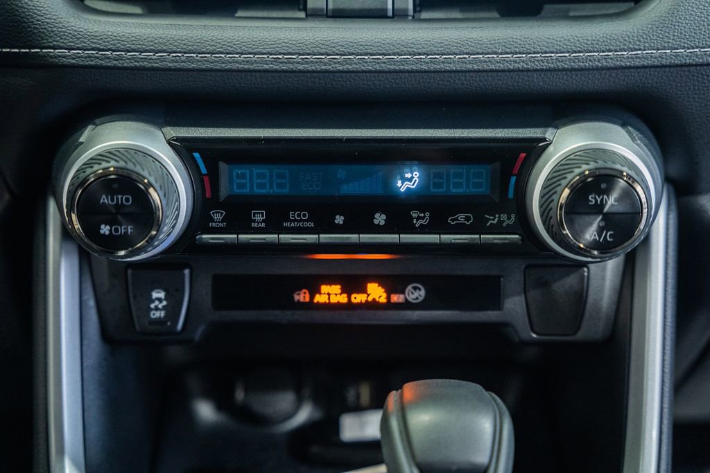 Used 2025 Toyota RAV4 XLE image 20