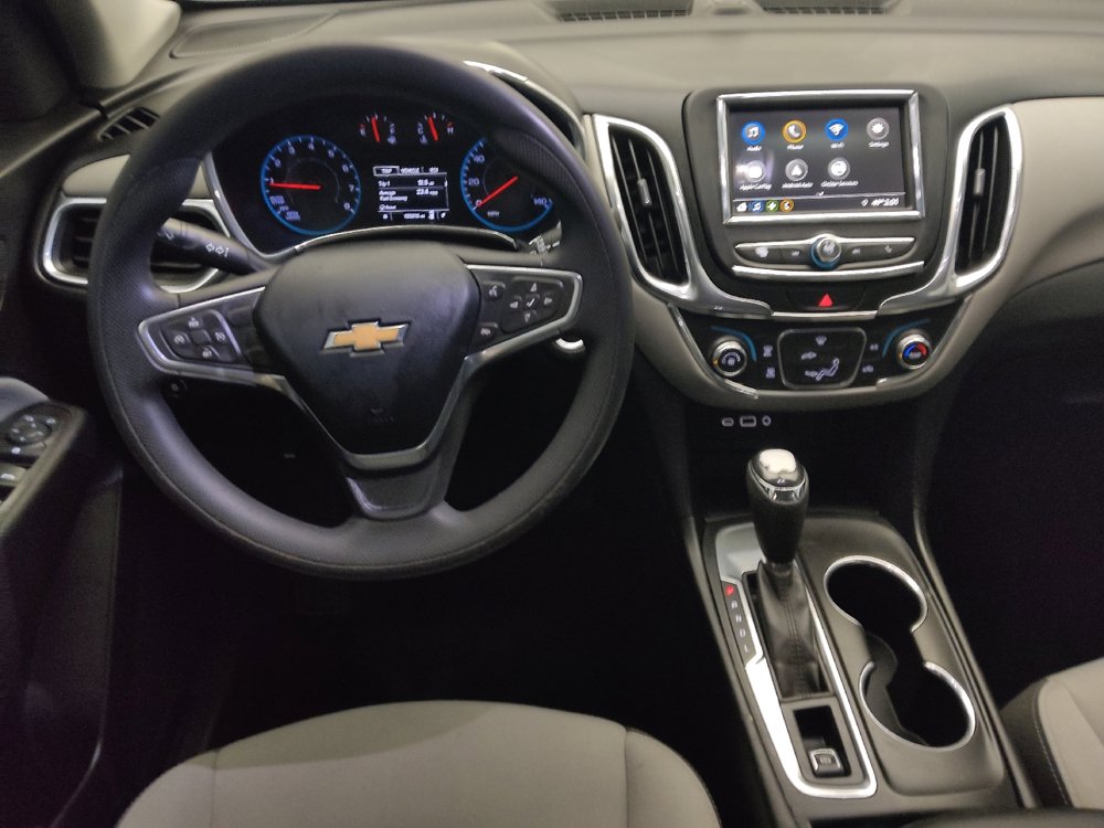 Used 2019 Chevrolet Equinox LS FWD image 22