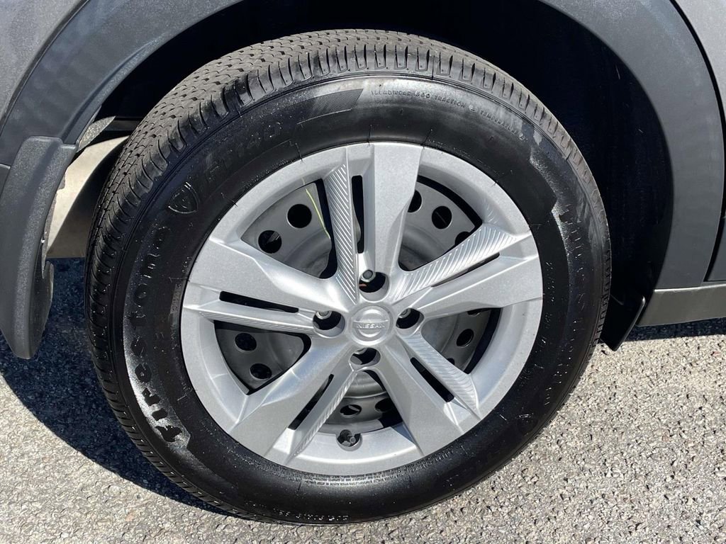 Used 2025 Nissan Kicks Play S image 7