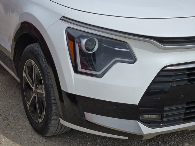 Certified 2023 Kia Niro SX image 4