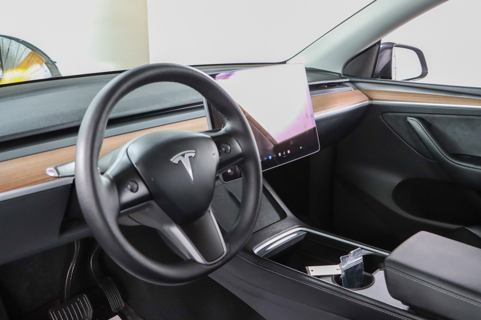 Used 2025 Tesla Model Y Long Range AWD/4WD image 20