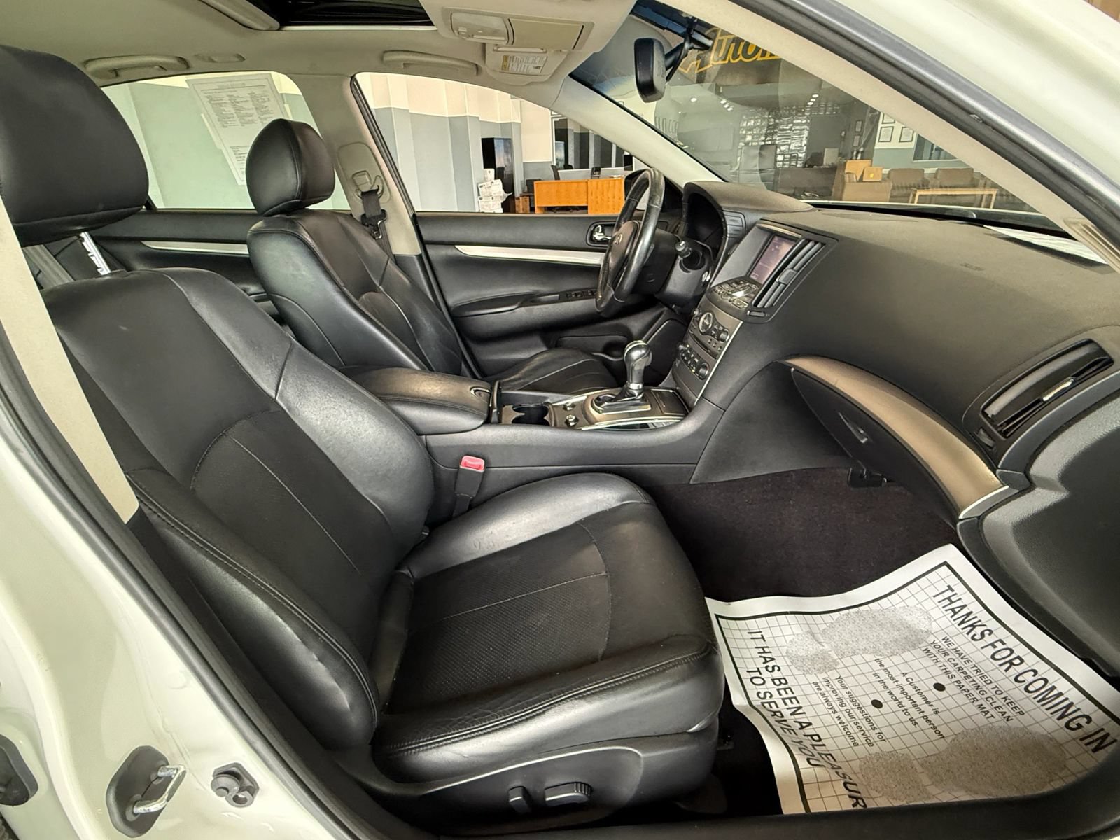 Used 2015 INFINITI Q40 w/ Navigation Package RWD image 9