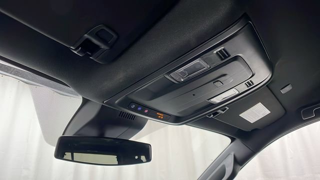 Used 2023 GMC Yukon XL SLE image 26