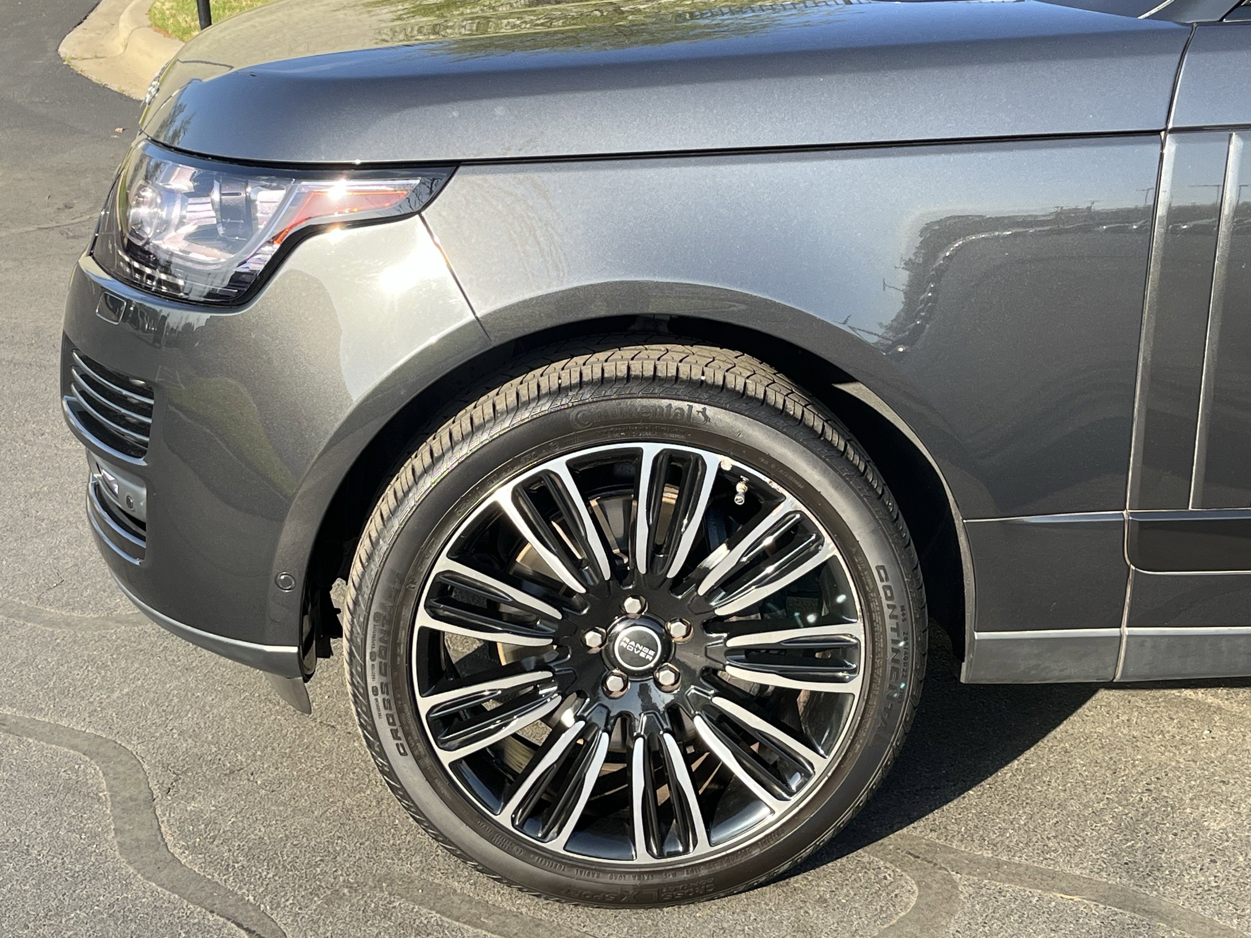 Used 2017 Land Rover Range Rover Supercharged image 13