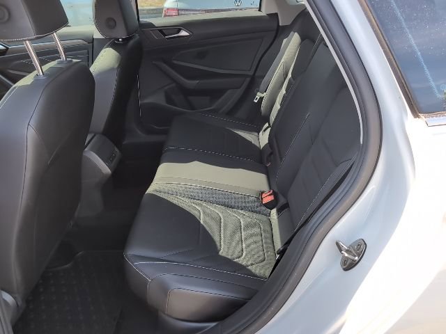 Used 2024 Volkswagen Jetta SEL FWD image 28