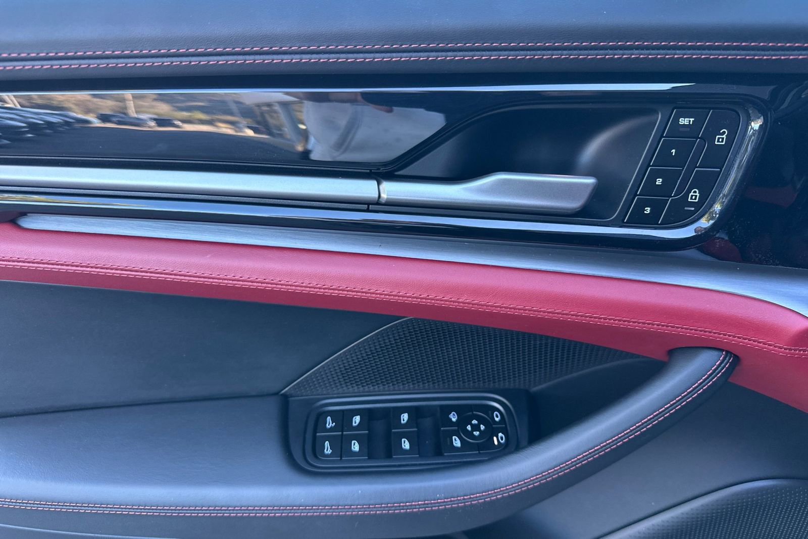 Used 2024 Porsche Panamera image 12