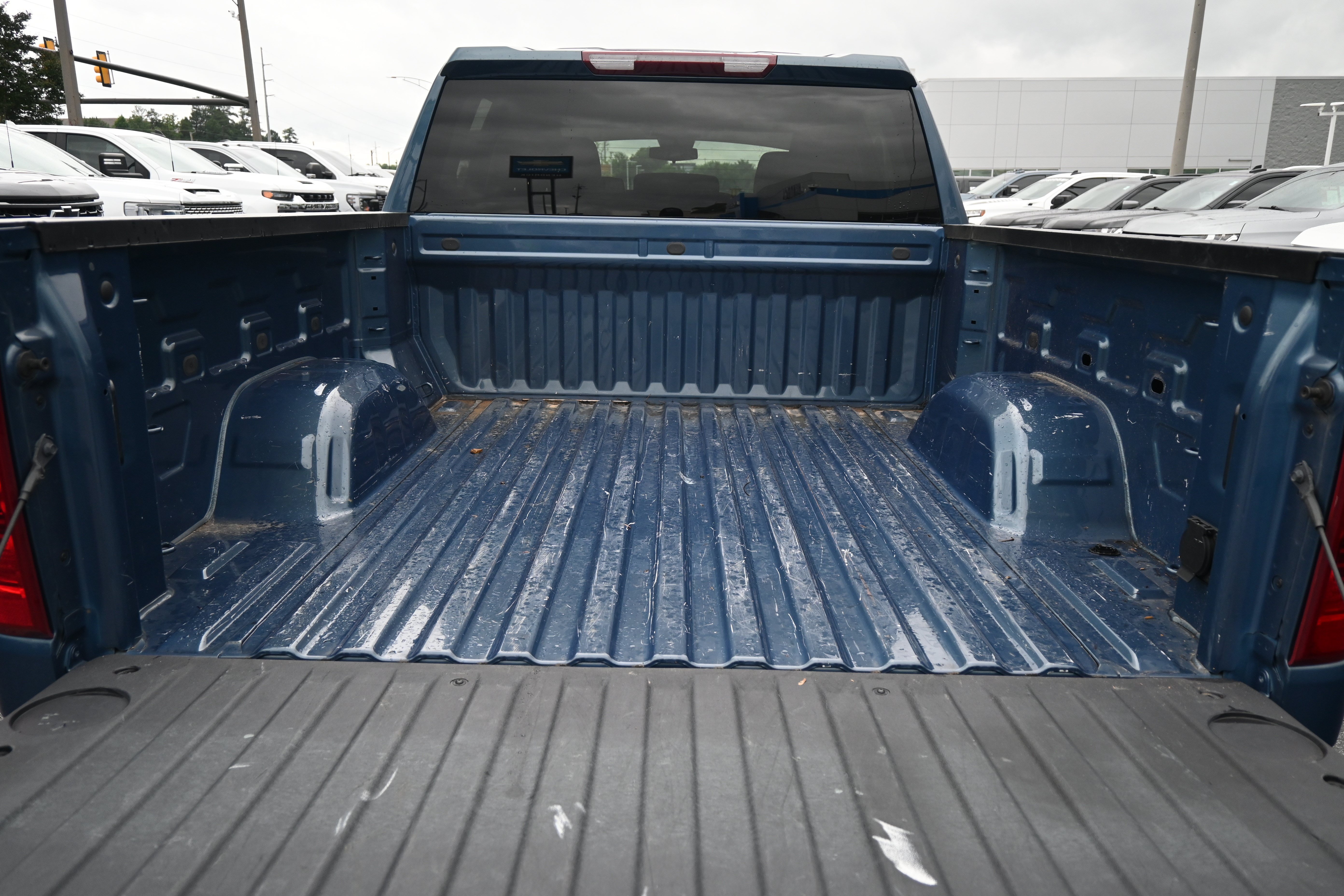 Used 2024 Chevrolet Silverado 1500 LT w/ Z71 Off-Road Package AWD/4WD image 31
