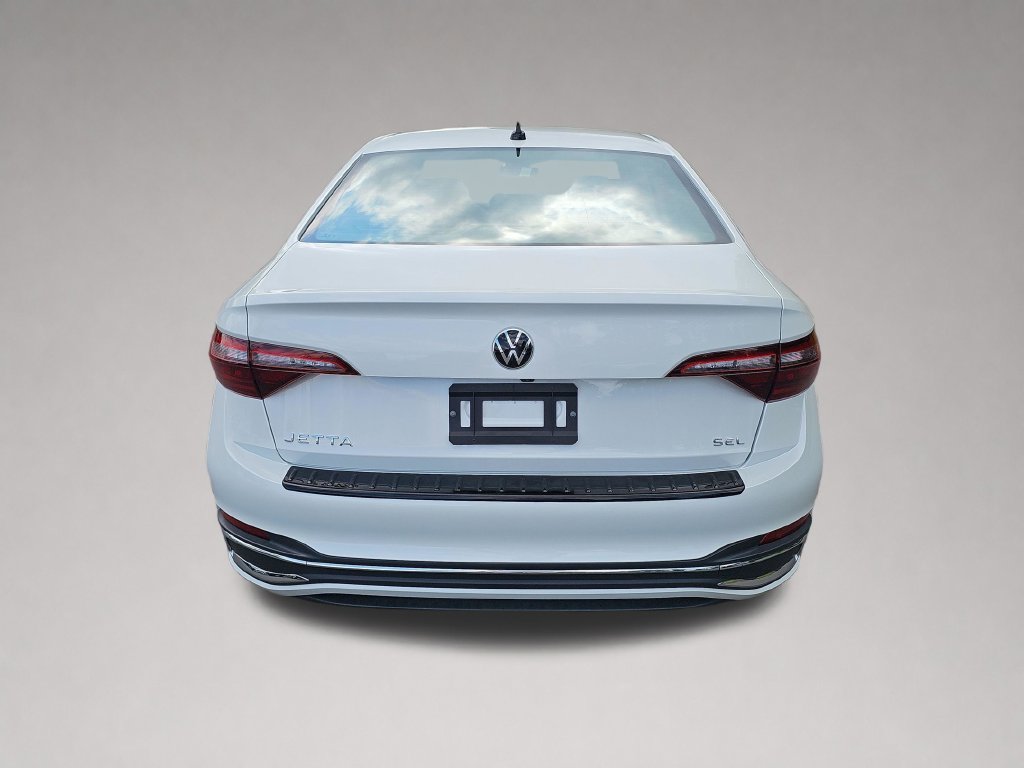 Used 2023 Volkswagen Jetta SEL FWD image 4