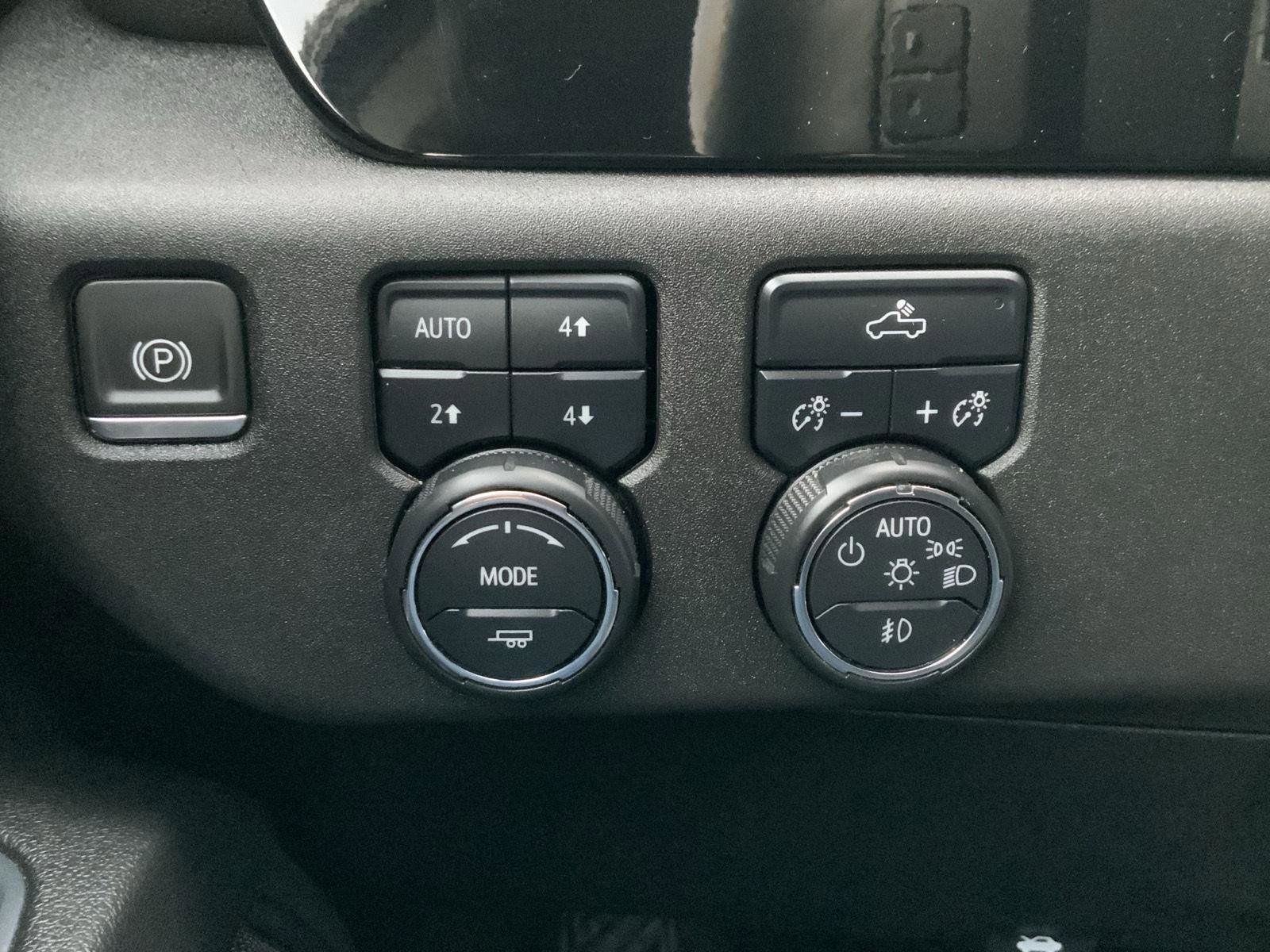 Used 2023 Chevrolet Silverado 1500 RST w/ Convenience Package II image 34