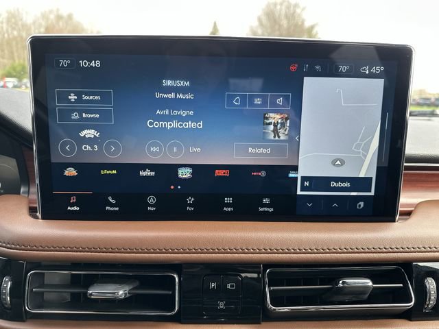 Used 2022 Lincoln Nautilus Reserve w/ Cargo Utility Package AWD/4WD image 14