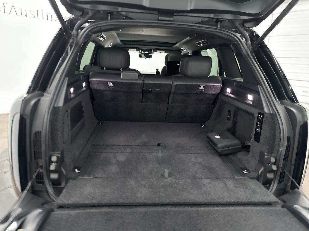 Used 2023 Land Rover Range Rover SV image 26