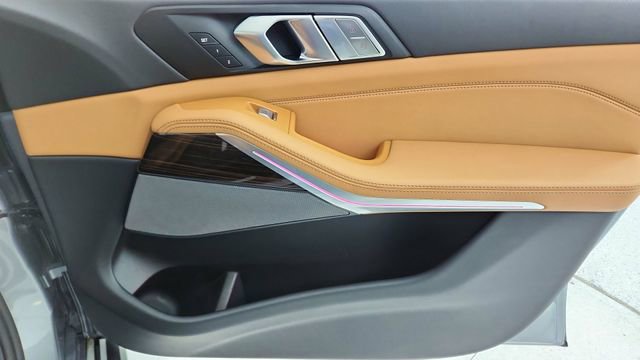 Used 2026 BMW X7 xDrive40i image 24