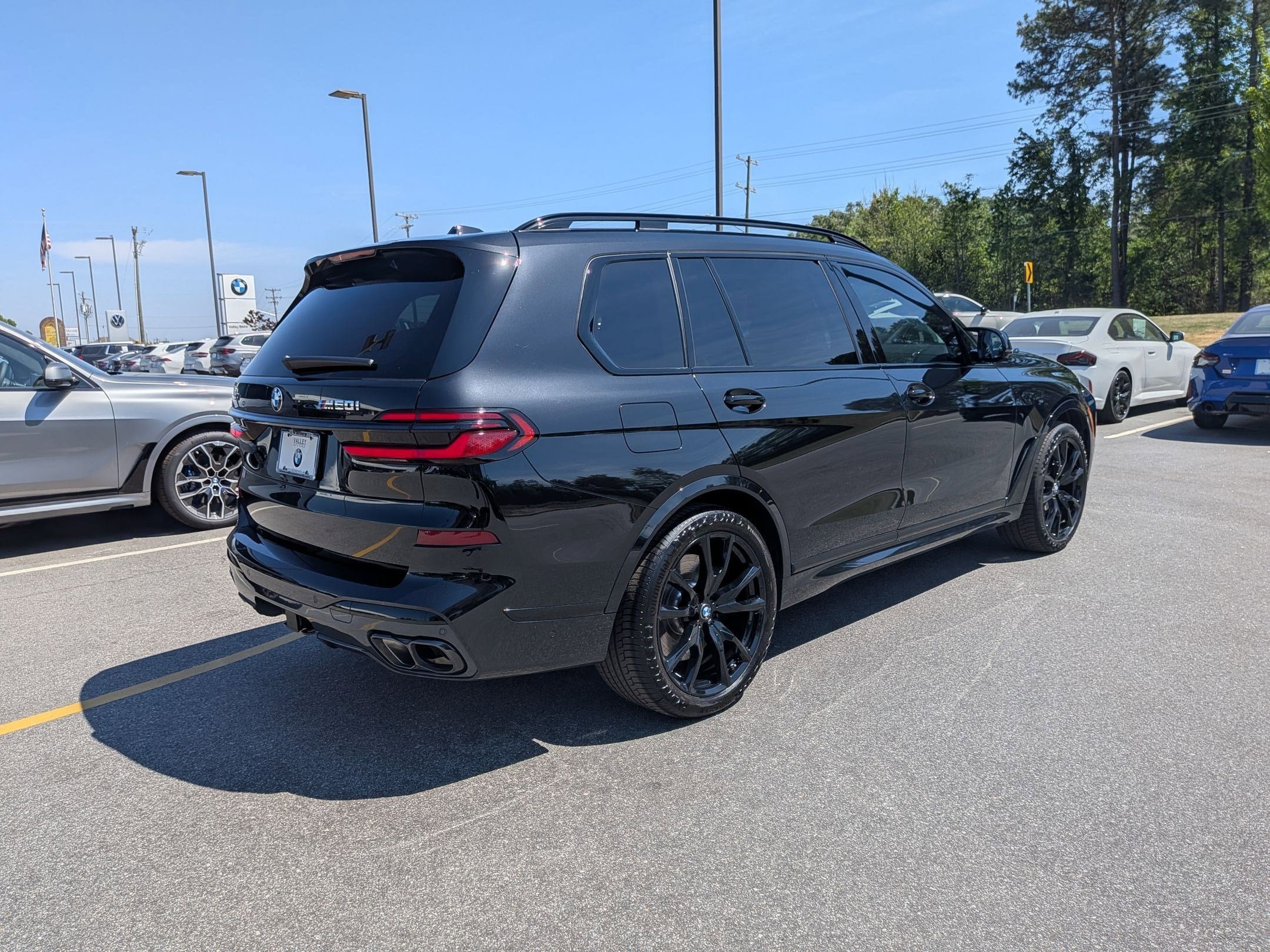 Used 2026 BMW X7 M60i AWD/4WD image 3