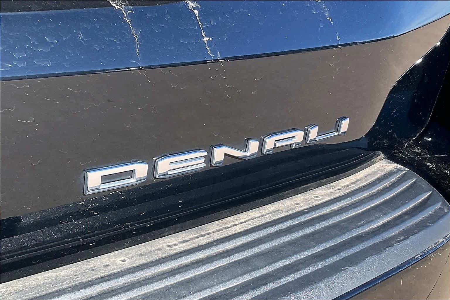 Used 2024 GMC Yukon Denali AWD/4WD image 11