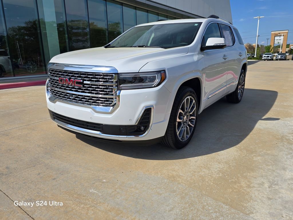 Used 2023 GMC Acadia Denali w/ Denali Ultimate Package FWD image 2