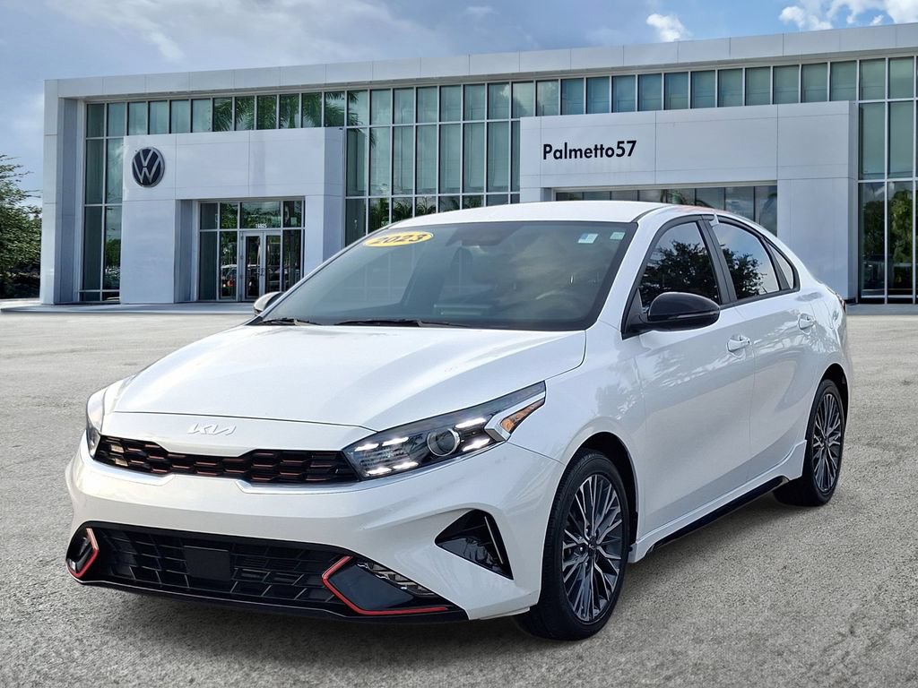 Used 2023 Kia Forte GT-Line w/ GT-Line Technology Package FWD image 3