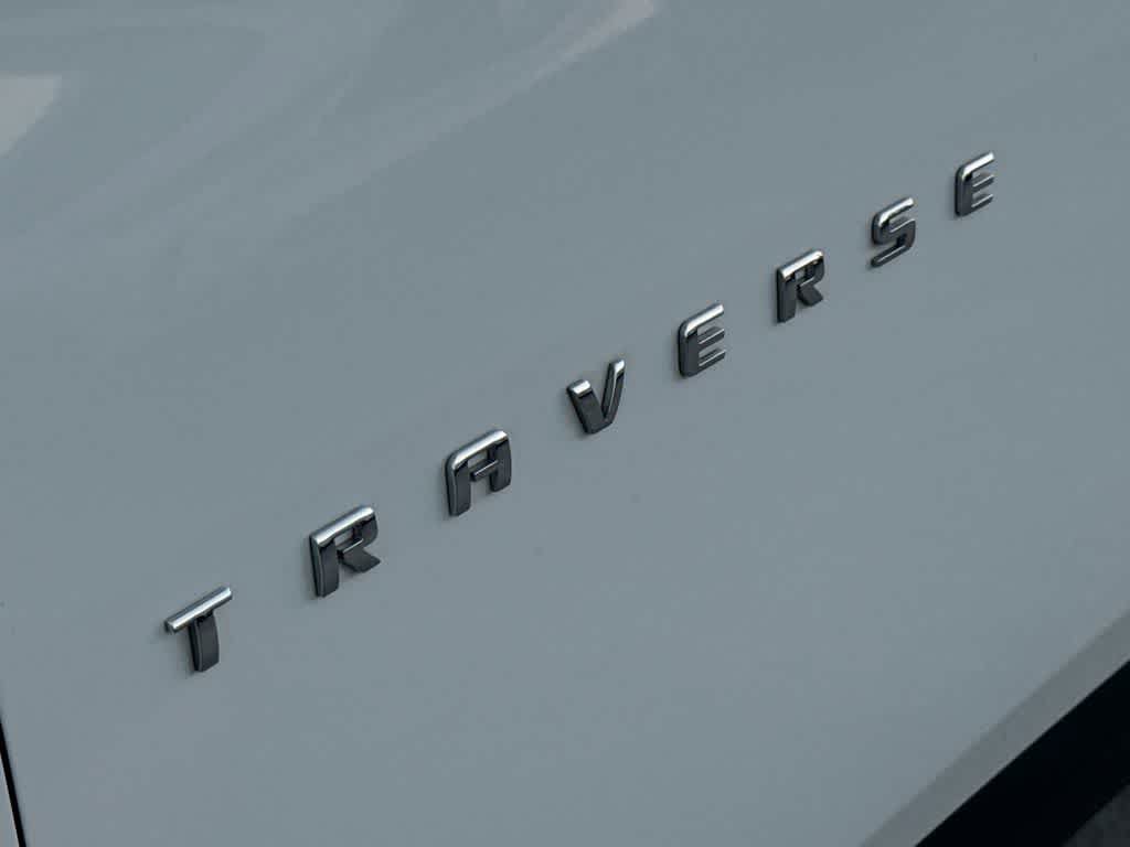 Used 2023 Chevrolet Traverse LS FWD image 10