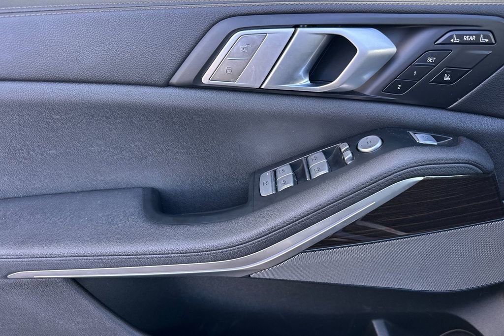 Used 2020 BMW X7 xDrive40i w/ Parking Assistance Package image 10