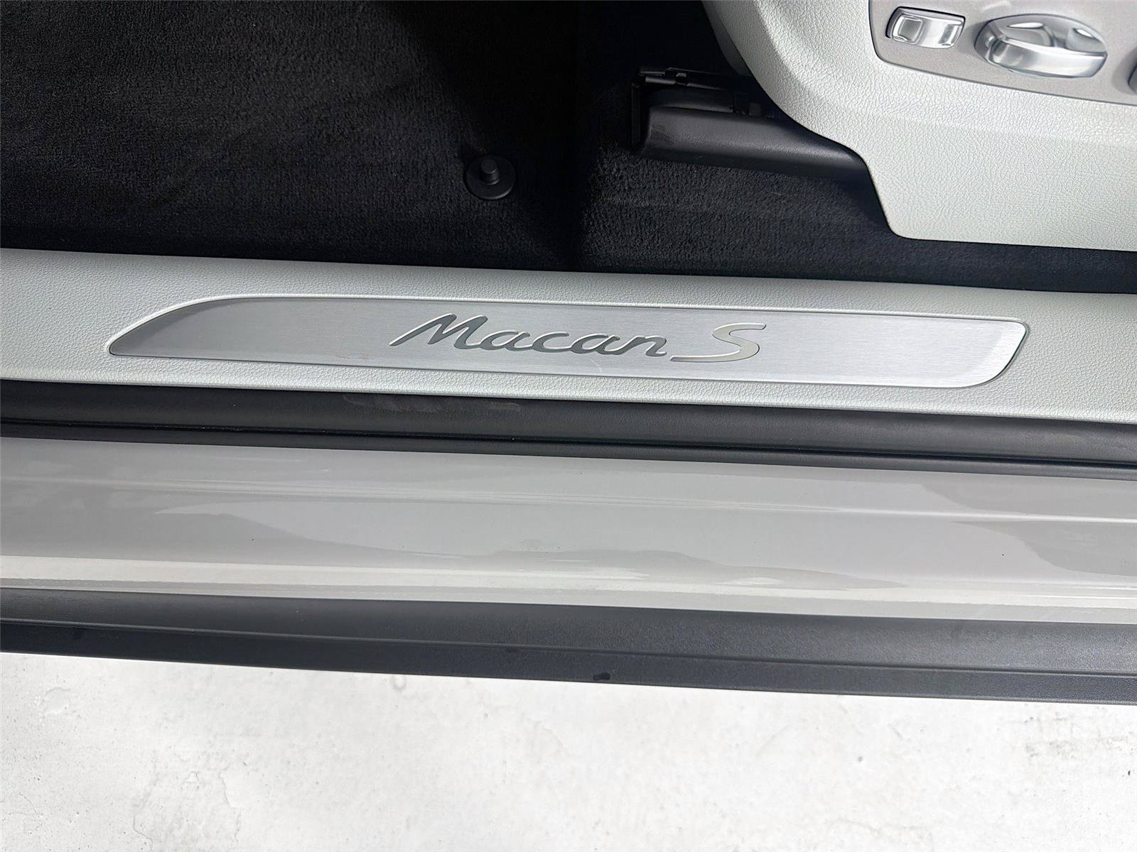 New 2026 Porsche Macan S AWD/4WD image 10