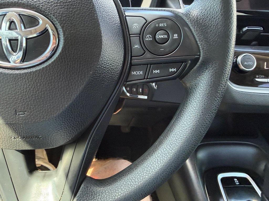 Used 2026 Toyota Corolla LE FWD image 25