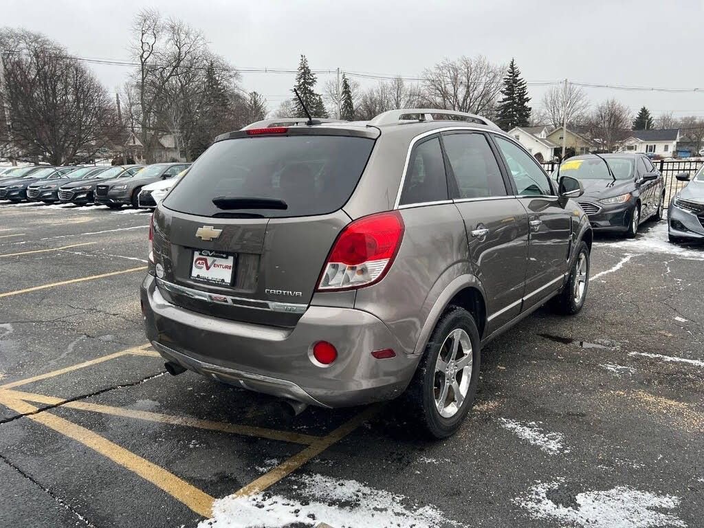 Used 2012 Chevrolet Captiva Sport LTZ image 6