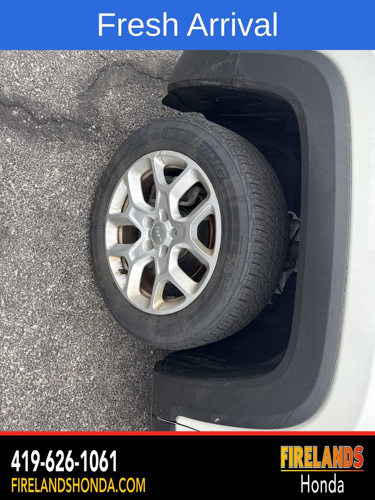 Used 2017 Jeep Renegade Latitude w/ Popular Equipment Group image 26