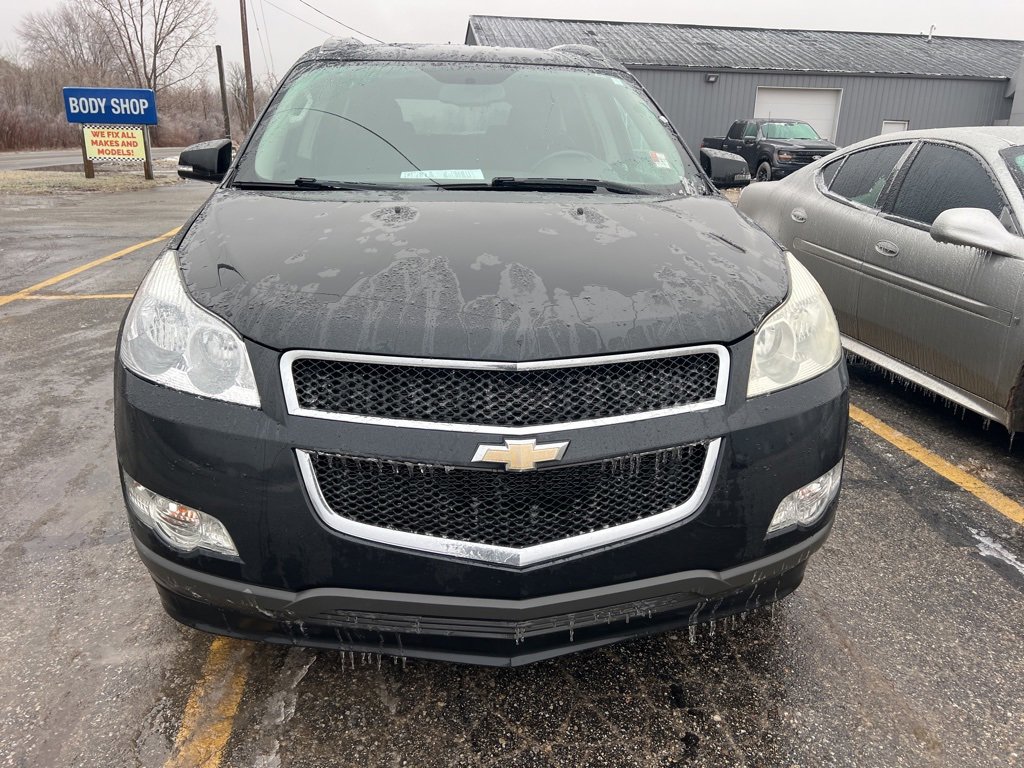 Used 2011 Chevrolet Traverse LT image 3