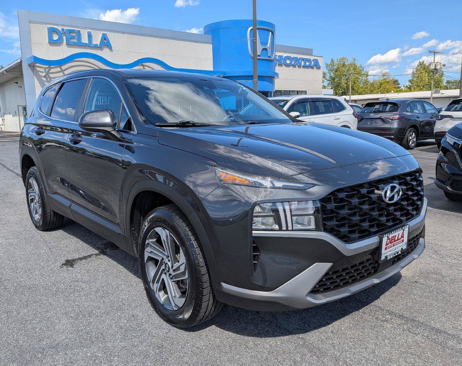 Used 2023 Hyundai Santa Fe SE AWD/4WD image 3