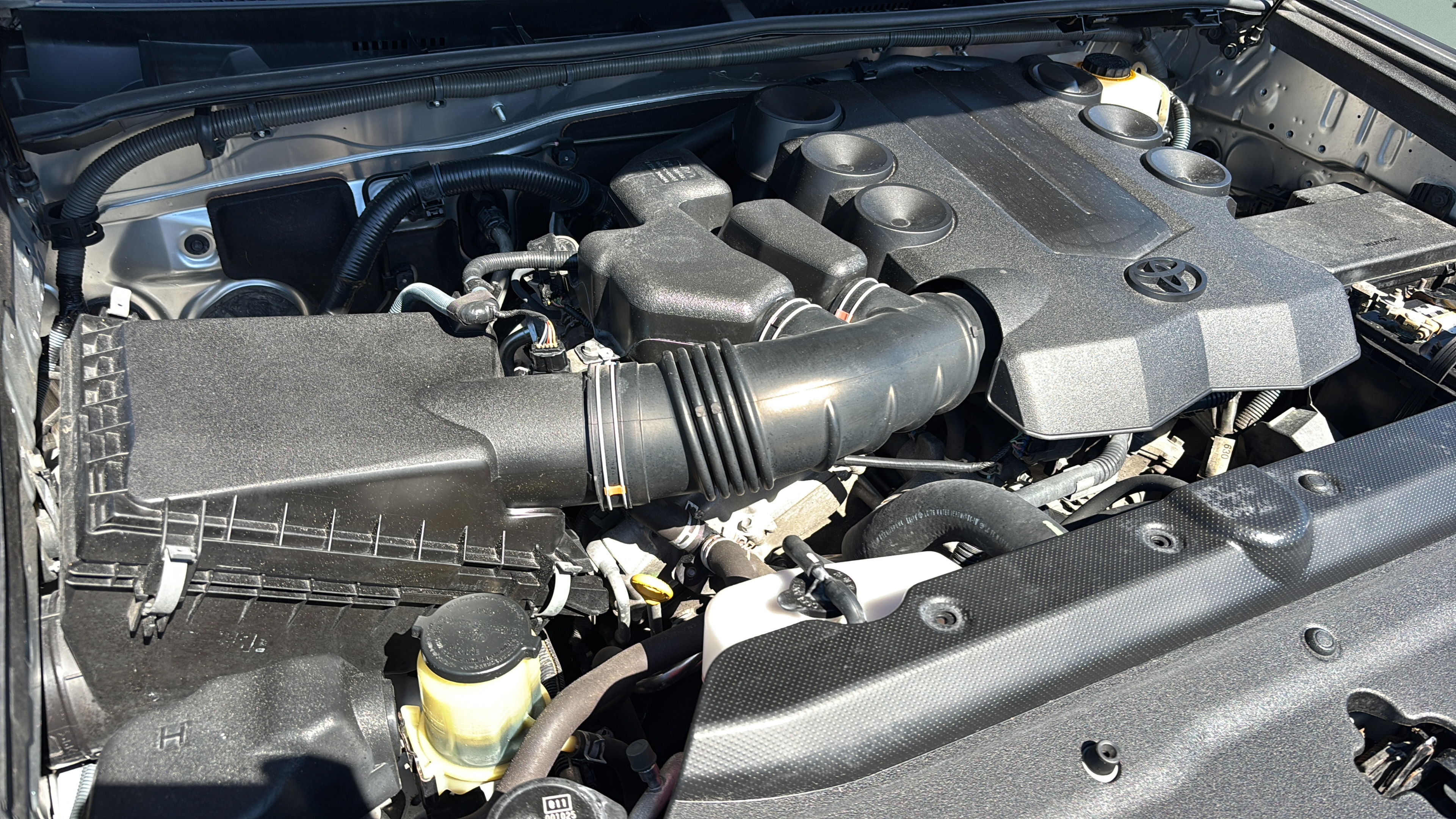 Used 2015 Toyota 4Runner SR5 RWD image 17