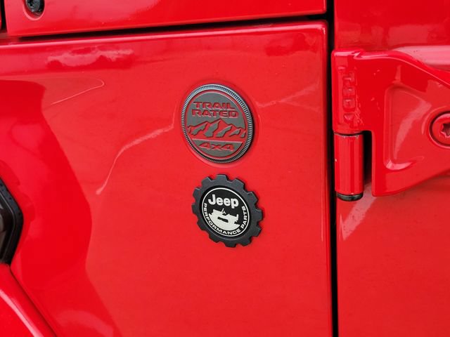 Used 2022 Jeep Gladiator Rubicon w/ Cold Weather Group AWD/4WD image 9