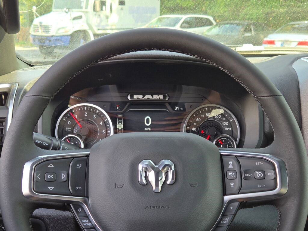 New 2026 RAM 1500 4x4 Crew Cab image 33