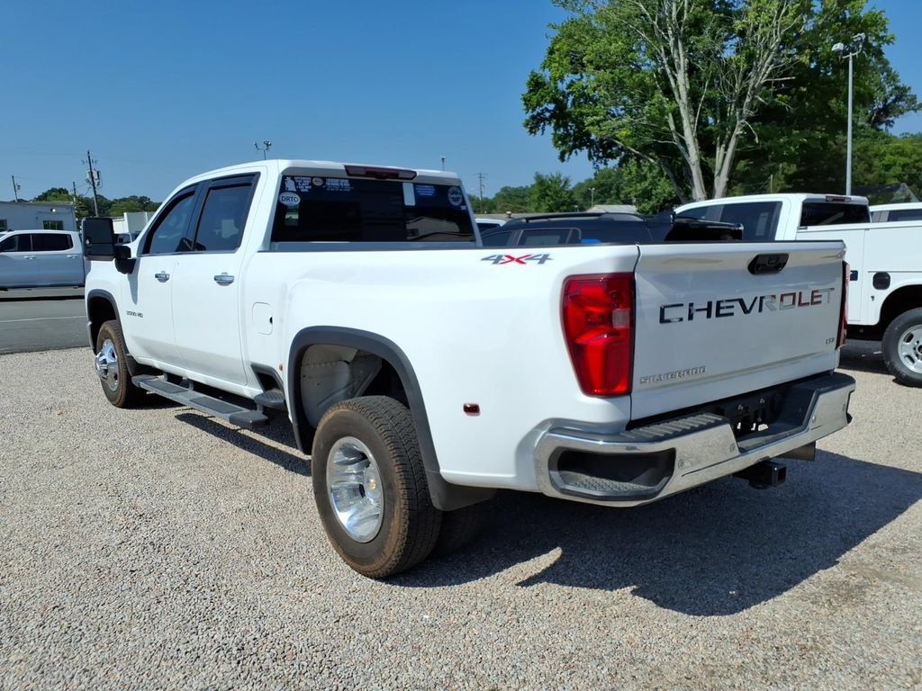 Used 2024 Chevrolet Silverado 3500 LTZ w/ LTZ Plus Package AWD/4WD image 3