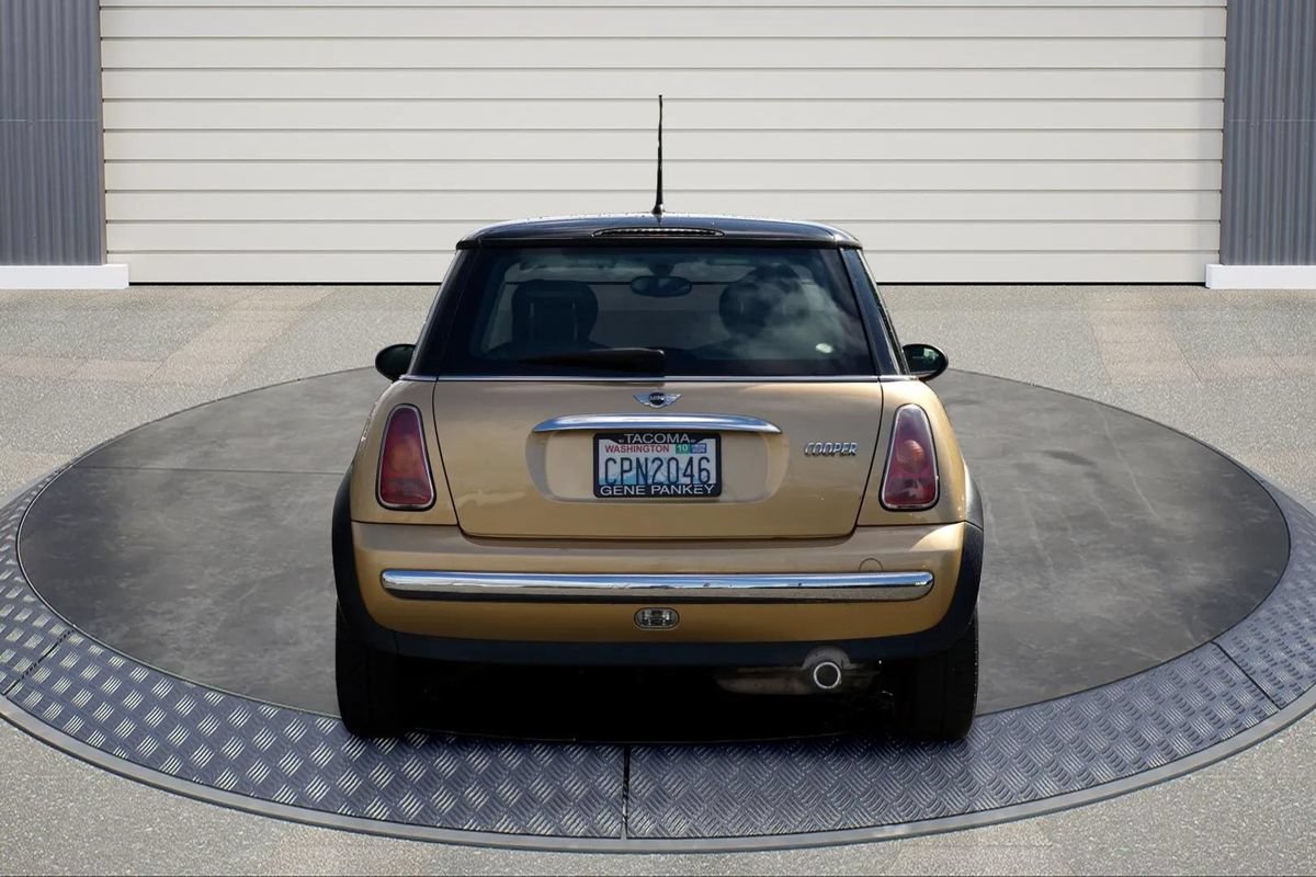 Used 2004 MINI Cooper Hardtop FWD image 6